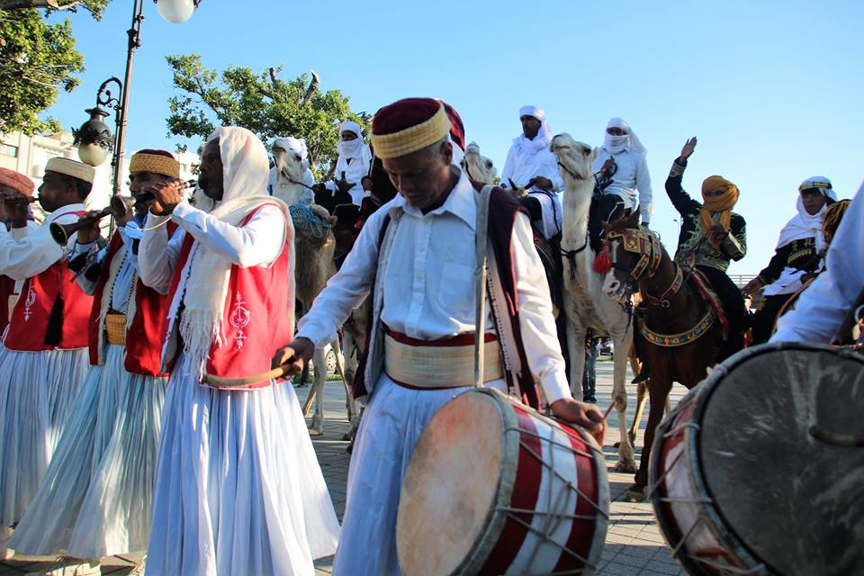 Un air de Douz et Tozeur Ã  l'avenue Habib Bourguiba