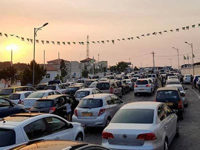 Des milliers de touristes algériens se dirigent vers la Tunisie pour les fêtes de fin d'année
