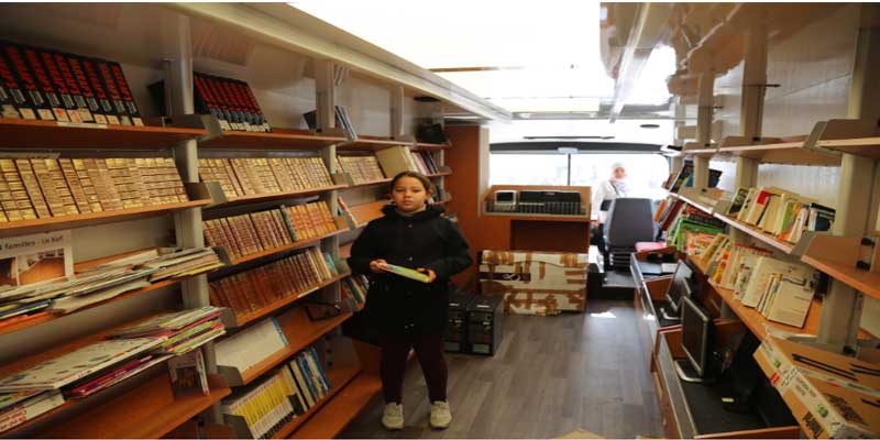 Tekelsa accueille son bibliobus, pour plus de proximité avec le livre