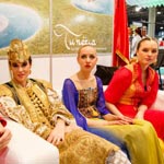 En photos : L'habit traditionnel tunisien aux mille et une couleurs honoré Ã  Budapest