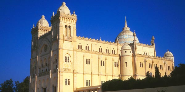 10 photos qui incarnent la beauté de la Cathédrale Saint-Louis de Carthage