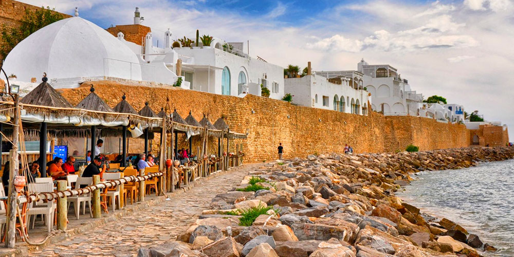 Plage de Hammamet au printemps, Tunisie