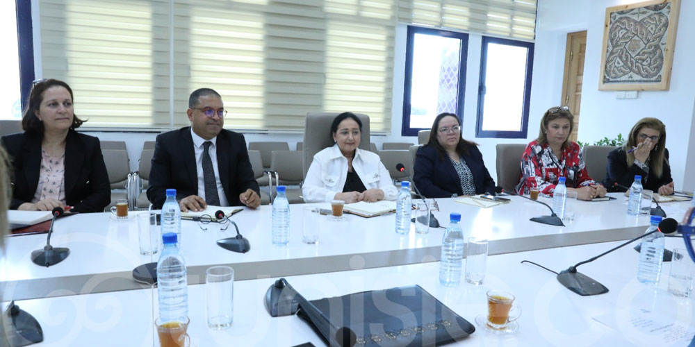 Préparatifs du Festival Arabe de la Radio et Télévision à Tunis