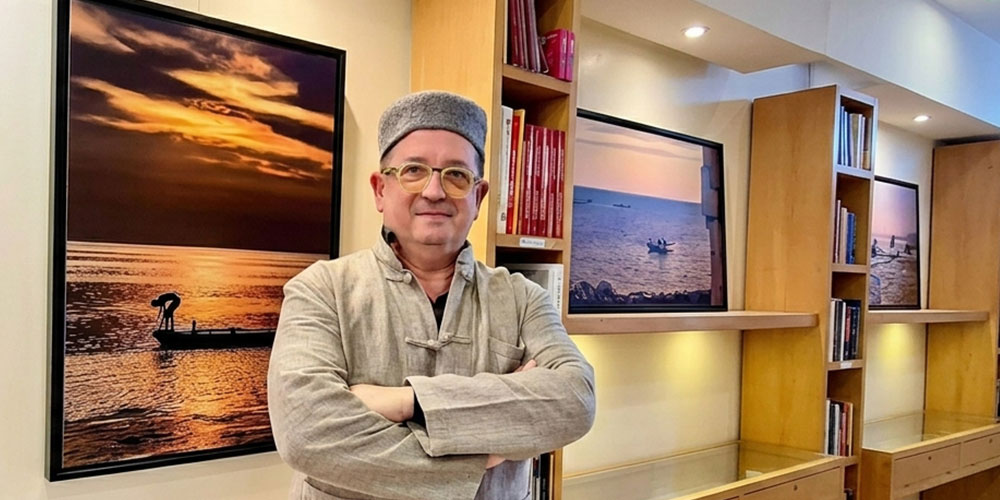 À Djerba, Pierre Gassin dévoile « RÉSILIENCE(S) », l’ultime volet de sa tétralogie photographique