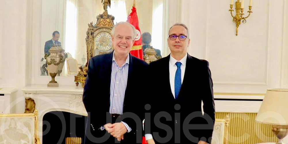 Frédéric Mitterrand disposé à soutenir la présence de la Tunisie sur la scène culturelle française