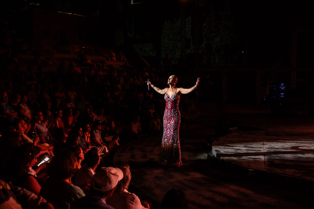 mariza-030826-1.jpg