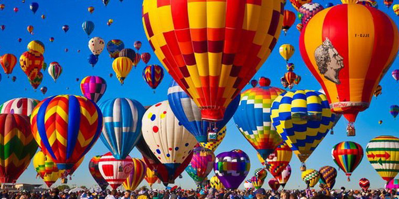 Une première en Tunisie, un festival de montgolfière colore le ciel de Gafsa