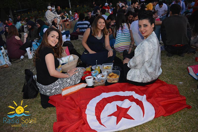 Découvrez en photos le méga Iftar tunisien sous la Tour Eiffel !