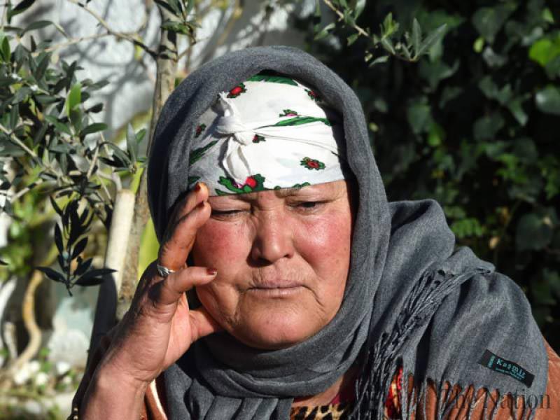 regard-expressif-femme-tunisienne-130818-08.jpg