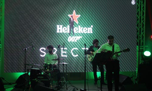 spectre-161115-5.jpg