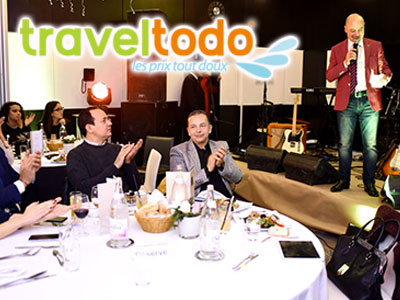 En photos : Dans une ambiance familiale, Traveltodo réunit son équipe autour d'un diner