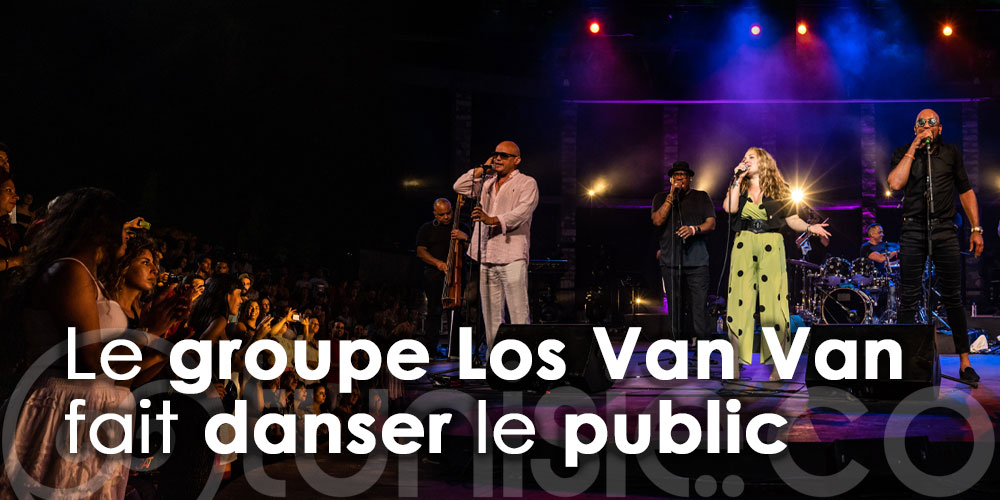 Le groupe Los Van Van sur la scène du théâtre plein-air d’Hammamet 
