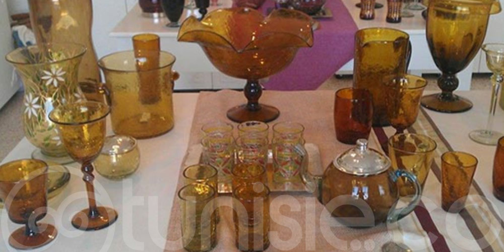 Verre soufflé de Tunis : L'artisanat élégant qui Séduit les touristes de luxe