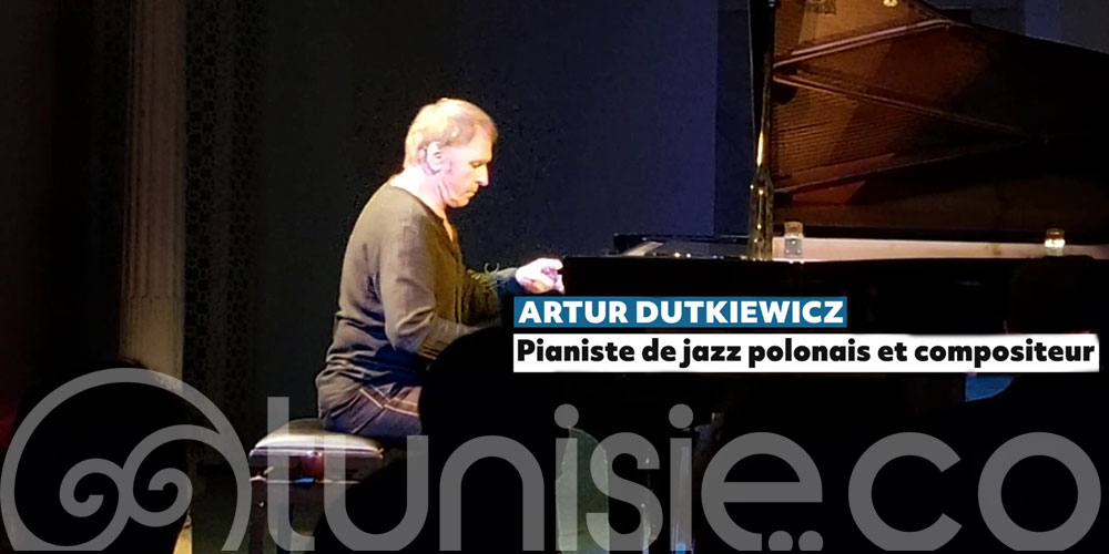 Performance de l'artiste Artur Dutkiewicz